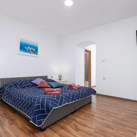 Apartamento Laureta A2