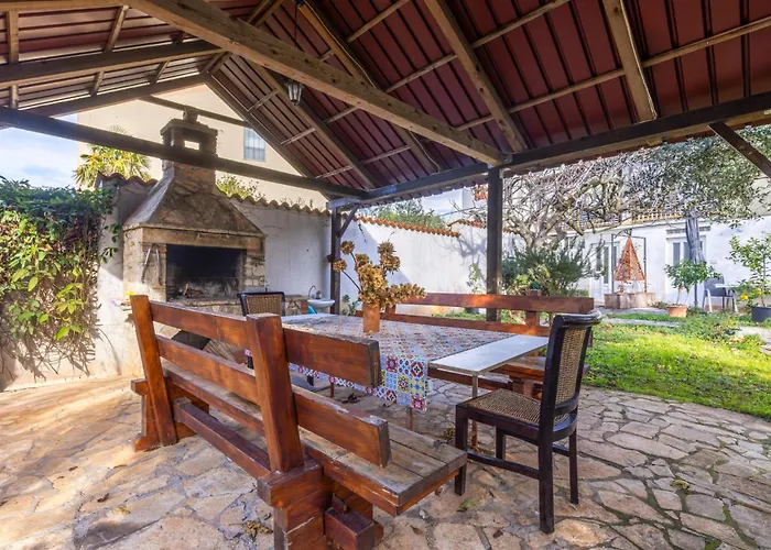 Апартаменти Laureta A2