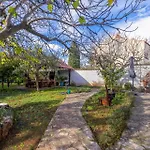 Apartment Laureta A2 *