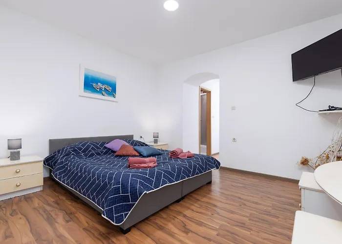 Apartment Laureta A2